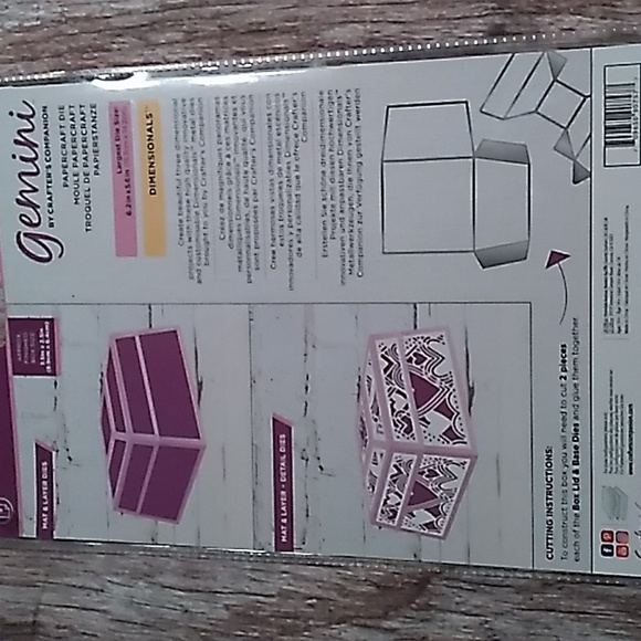 Gemini papercraft die by Crafters companion dimensionals - Picture 2 of 2